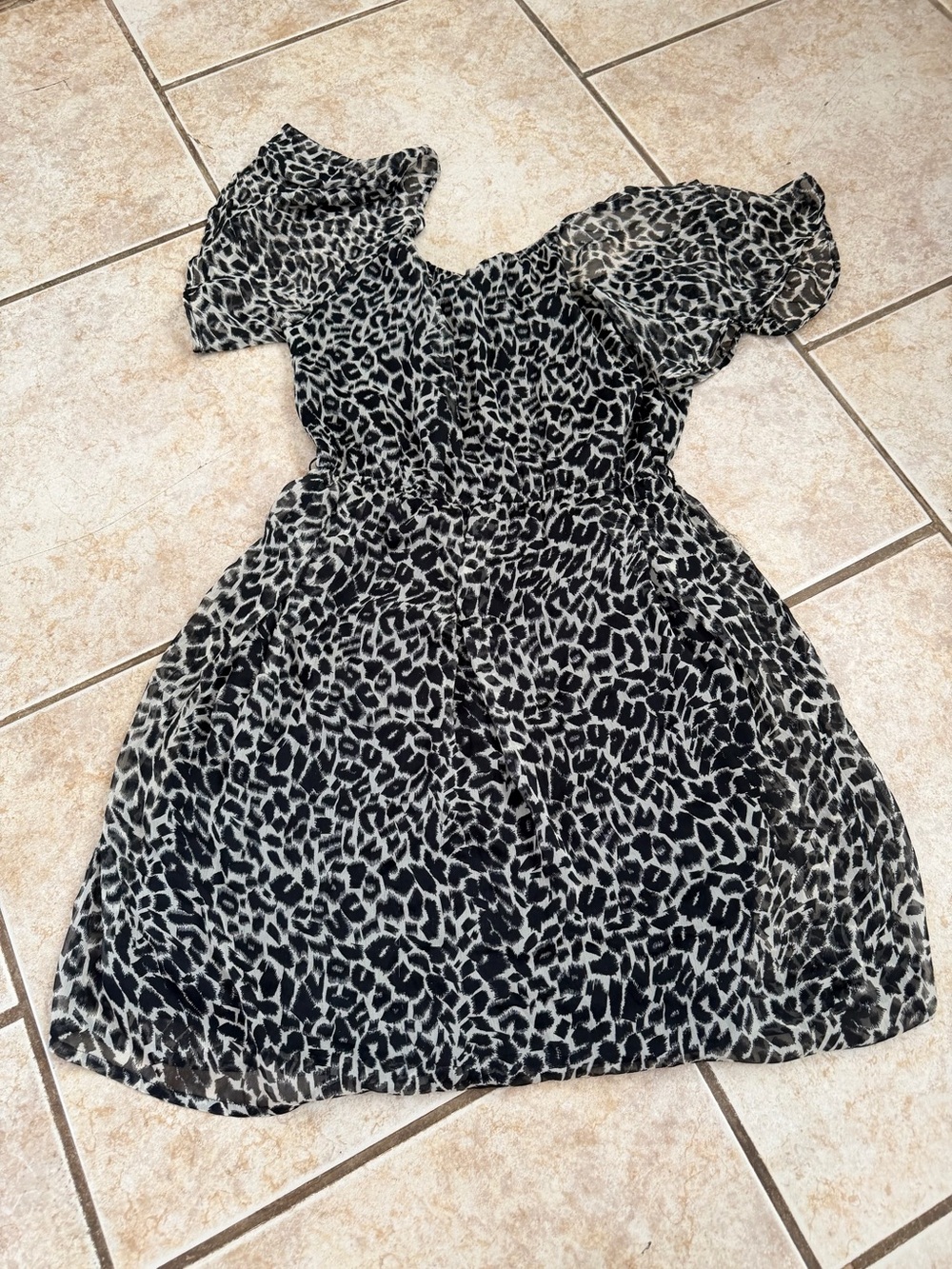 Black and White Leopard Print Mini Dress with Puff Sleeves